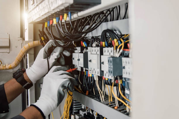 Best Licensed Electrician  in Los Luceros, NM